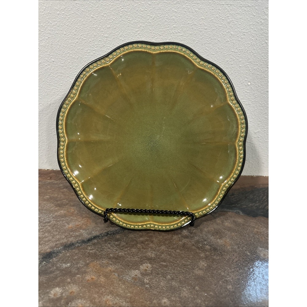 Roscher & Co Hobnail Fall Green 11" Dinner Plates Scalloped Set of 2 - Picture 2 of 5